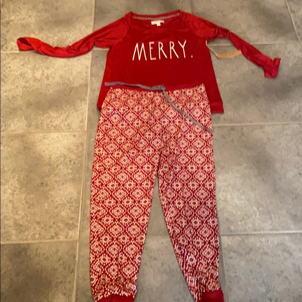Rae dunn merry pajama set